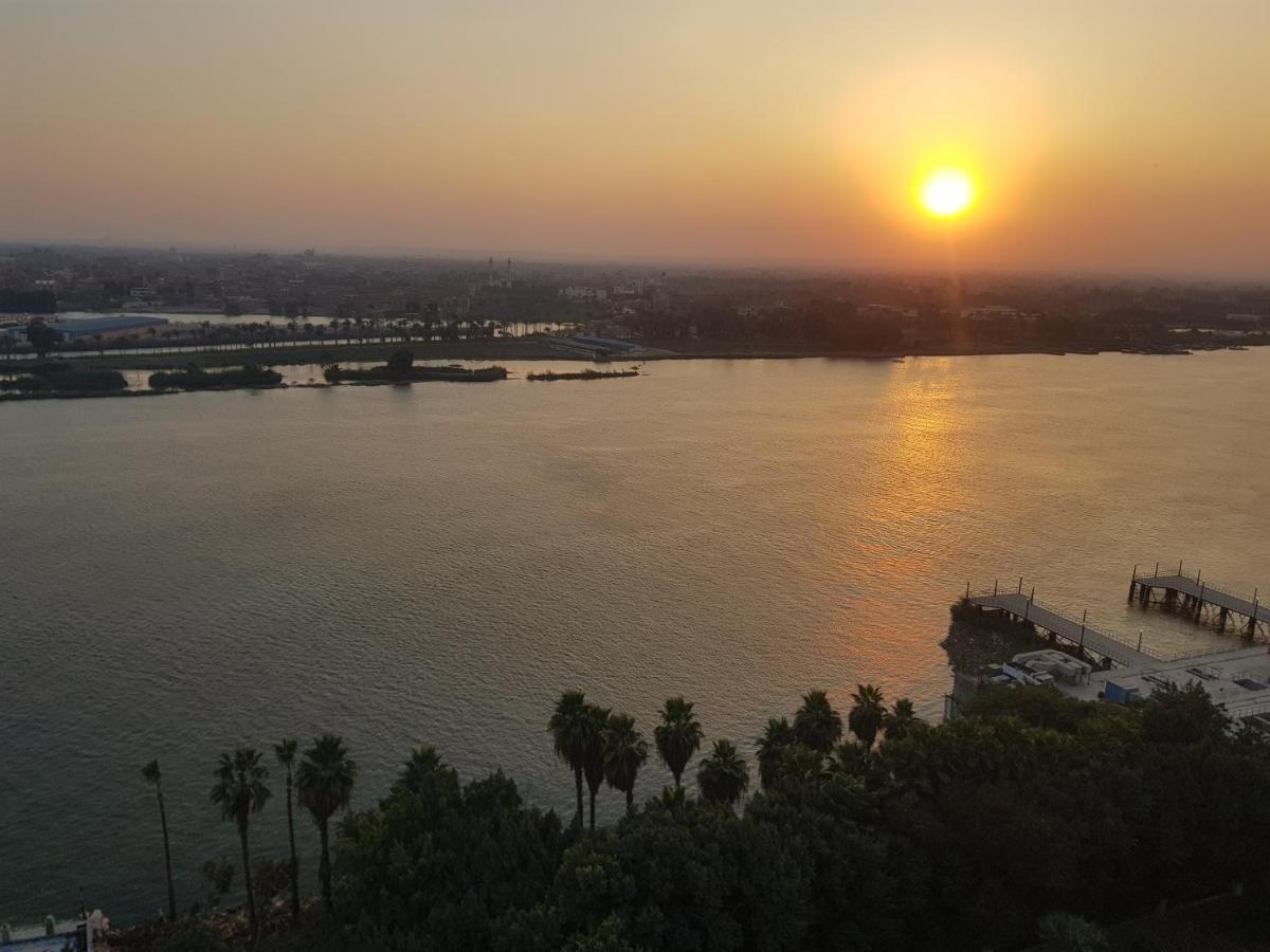 Nile Edge Apartment Kairo Bagian luar foto